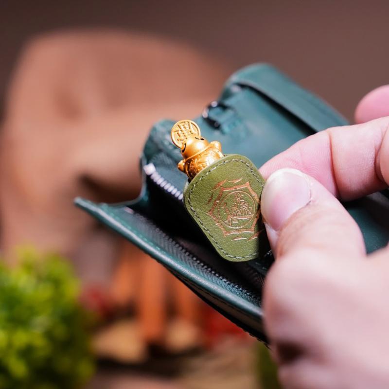 Mini Golden Money Biting Turtl - Longevity Health & Wellness Hotel ulasan dan harga